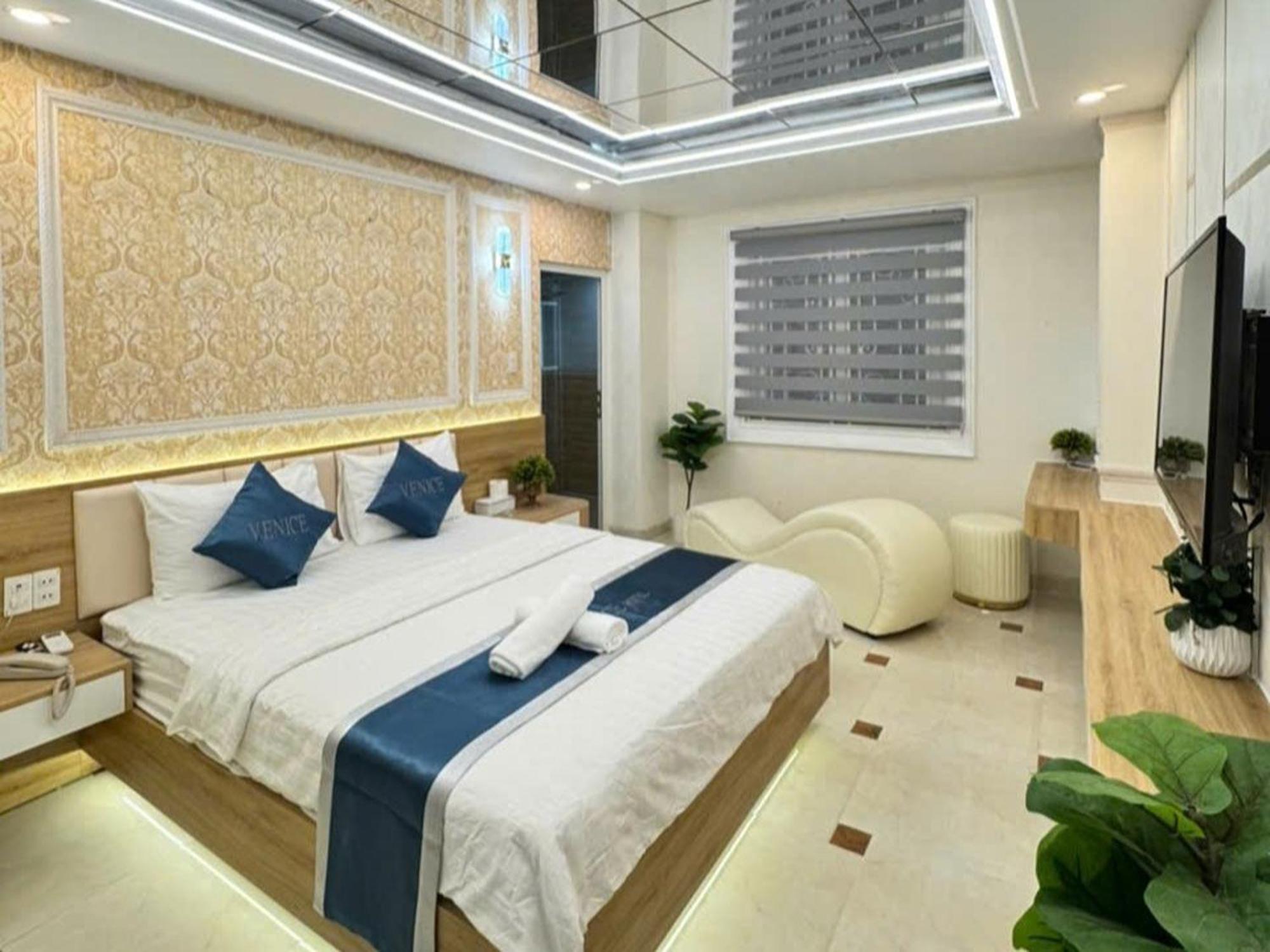 Khách sạn Minh Ngoc 2*